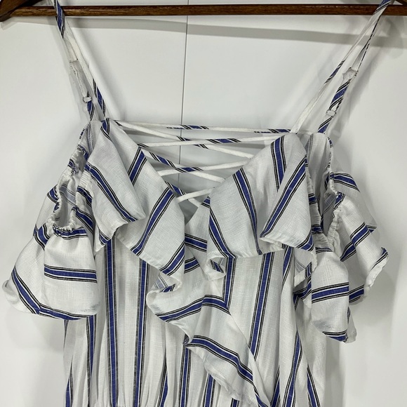 Le Lis romper crisscross ruffled cinched waist cold shoulder strap blue white SM - Picture 4 of 11